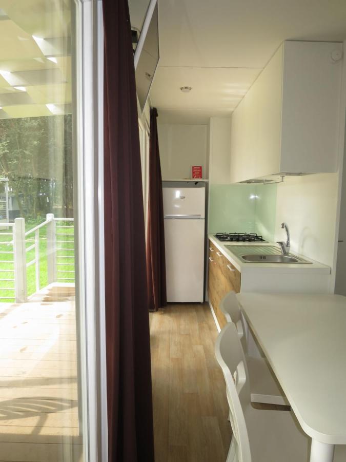 Holiday Home Maxi Caravan Capri By Interhome Baia Domizia Exterior foto